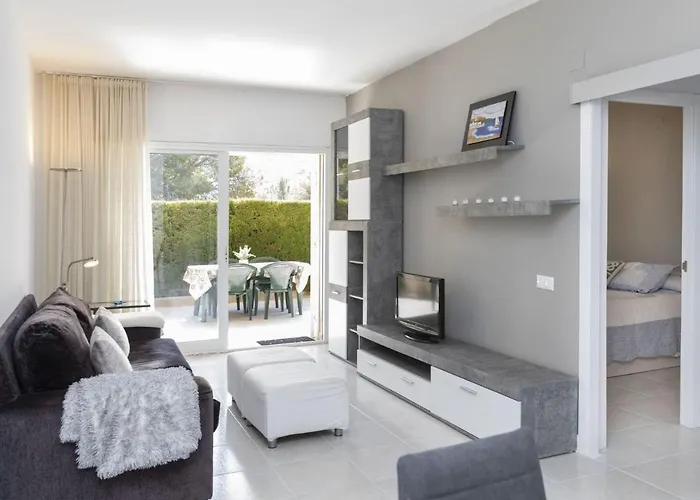 Edificio Luxor By Interhome アパート