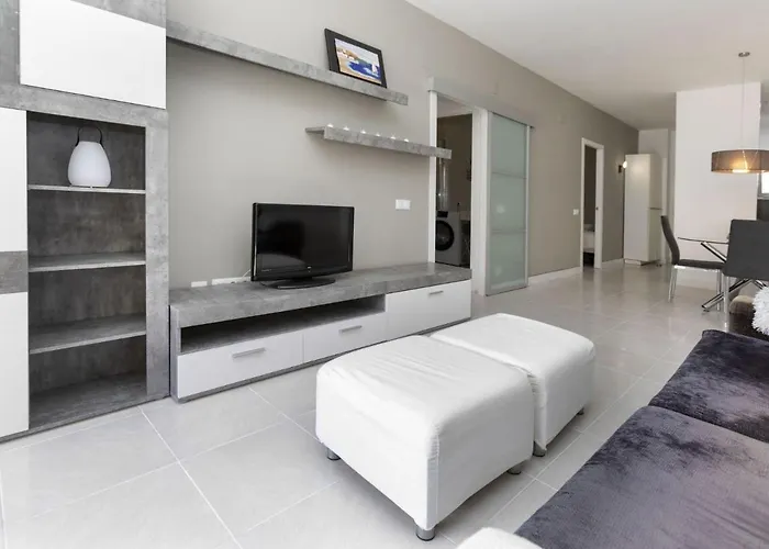 Edificio Luxor By Interhome Daire